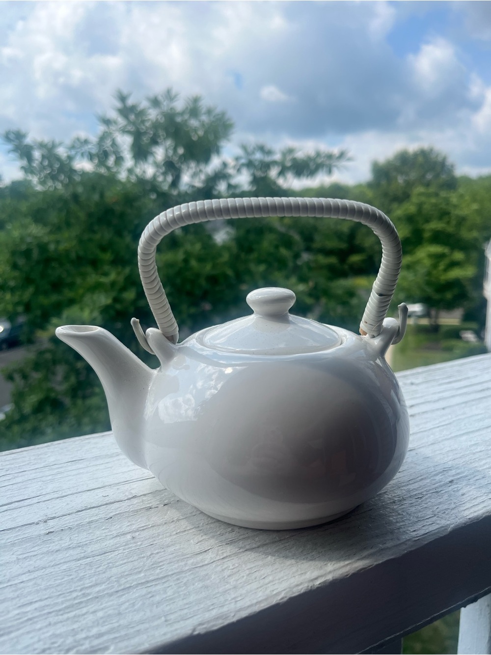 White Ceramic Teapot with Woven Handle - Home Kitchen